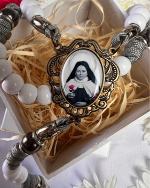 Terço Santa Teresinha + Caixinha e Medalha Especial
