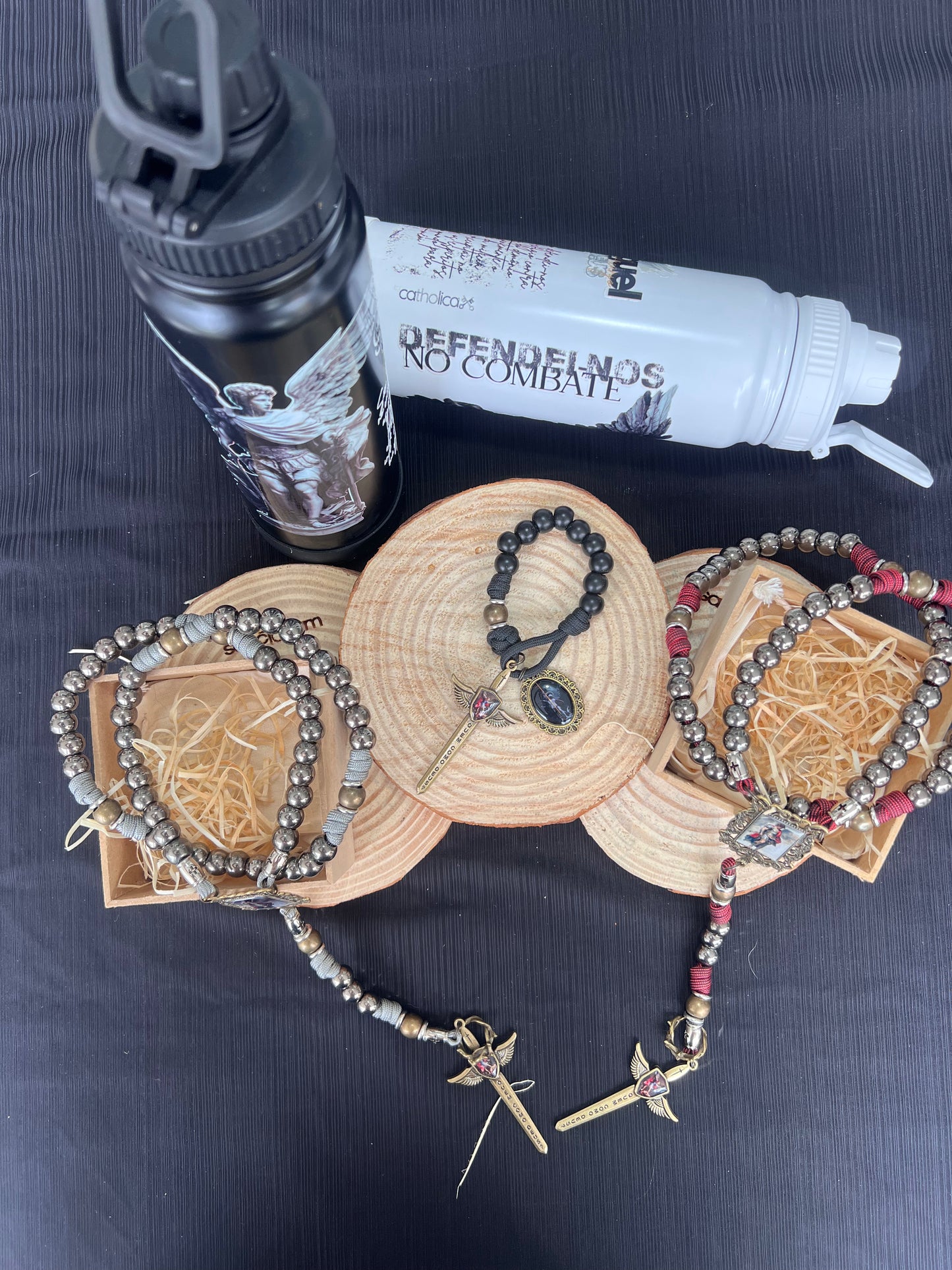 KIT SÃO MIGUEL – Terço  + Garrafa Térmica 800ml + Dezena de Brinde